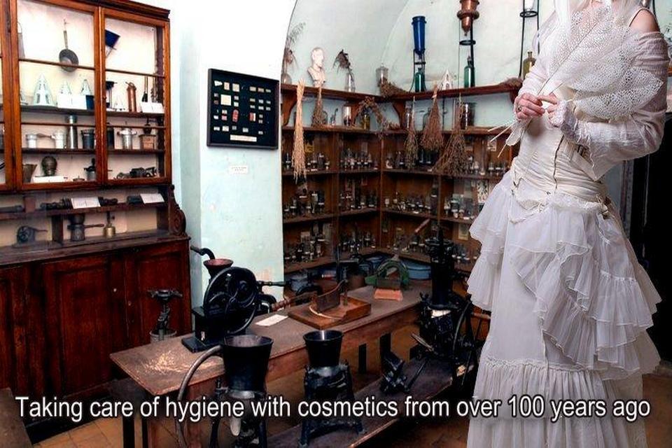 Cosmetic and hygienic means for home use at the turn of the 19th and 20th centuries